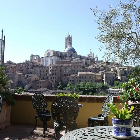Residenza D'epoca Campo Regio Relais 4* Siena