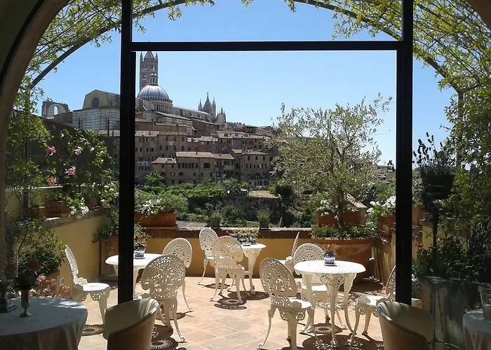 Residenza D'epoca Campo Regio Relais 4* Siena