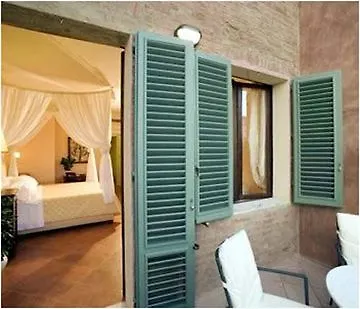 לינה וארוחת בוקר Residenza D'epoca Campo Regio Relais סיינה